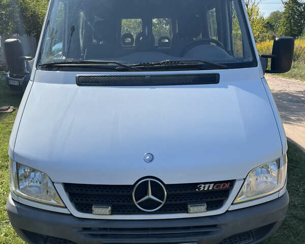 Білий Мерседес Sprinter, об'ємом двигуна 2.2 л та пробігом 268 тис. км за 9900 $, фото 1 на Automoto.ua