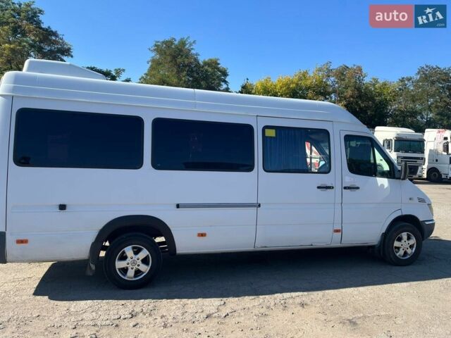 Білий Мерседес Sprinter, об'ємом двигуна 2.7 л та пробігом 700 тис. км за 7500 $, фото 1 на Automoto.ua