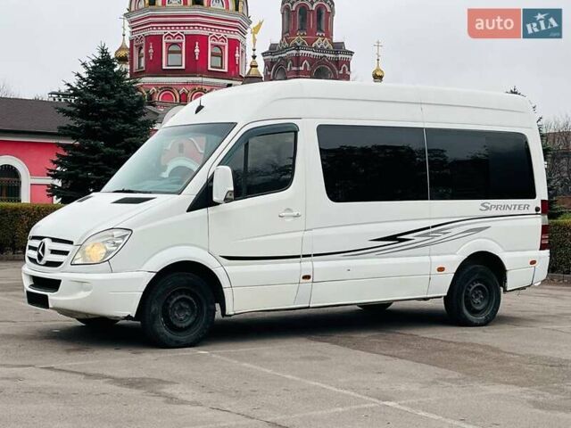 Білий Мерседес Sprinter, об'ємом двигуна 2.2 л та пробігом 300 тис. км за 9950 $, фото 1 на Automoto.ua