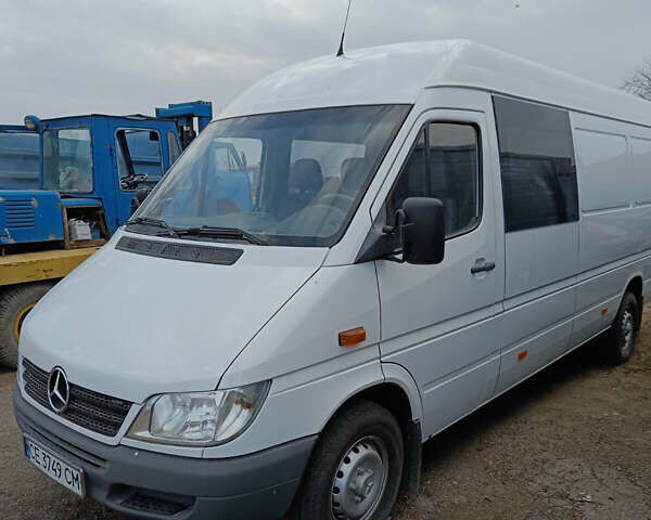 Белый Мерседес Sprinter, объемом двигателя 2.7 л и пробегом 500 тыс. км за 11000 $, фото 1 на Automoto.ua