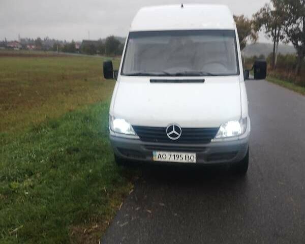 Белый Мерседес Sprinter, объемом двигателя 2.2 л и пробегом 3 тыс. км за 6300 $, фото 1 на Automoto.ua