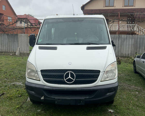 Білий Мерседес Sprinter, об'ємом двигуна 2.15 л та пробігом 600 тис. км за 5100 $, фото 1 на Automoto.ua