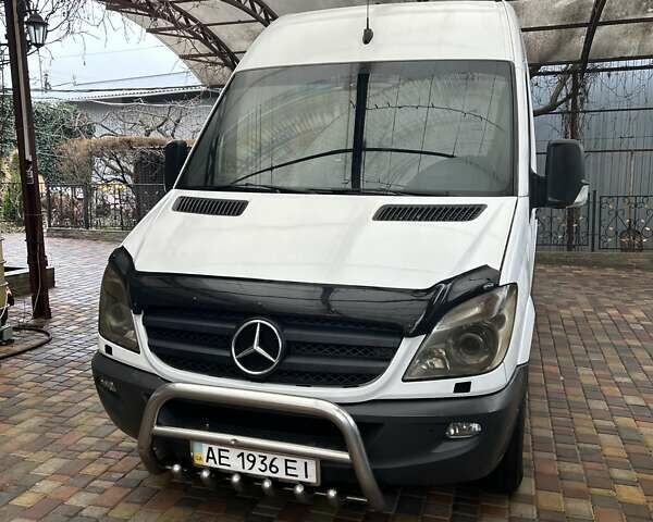 Білий Мерседес Sprinter, об'ємом двигуна 3 л та пробігом 570 тис. км за 16000 $, фото 1 на Automoto.ua