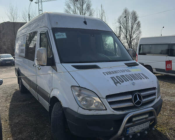 Белый Мерседес Sprinter, объемом двигателя 2.9 л и пробегом 735 тыс. км за 10700 $, фото 1 на Automoto.ua