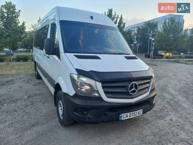Белый Мерседес Sprinter, объемом двигателя 2.9 л и пробегом 296 тыс. км за 17000 $, фото 1 на Automoto.ua
