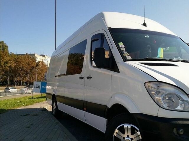 Белый Мерседес Sprinter, объемом двигателя 2.15 л и пробегом 506 тыс. км за 14000 $, фото 1 на Automoto.ua
