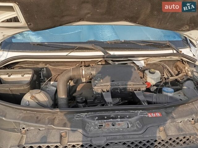 Білий Мерседес Sprinter, об'ємом двигуна 2.15 л та пробігом 300 тис. км за 9000 $, фото 1 на Automoto.ua