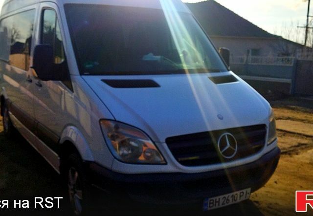 Білий Мерседес Sprinter, об'ємом двигуна 2.1 л та пробігом 500 тис. км за 15000 $, фото 1 на Automoto.ua