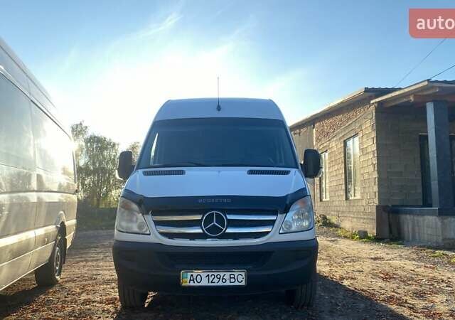 Білий Мерседес Sprinter, об'ємом двигуна 0 л та пробігом 721 тис. км за 11800 $, фото 1 на Automoto.ua