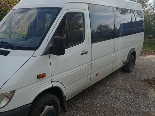 Белый Мерседес Sprinter, объемом двигателя 2.7 л и пробегом 512 тыс. км за 15500 $, фото 1 на Automoto.ua