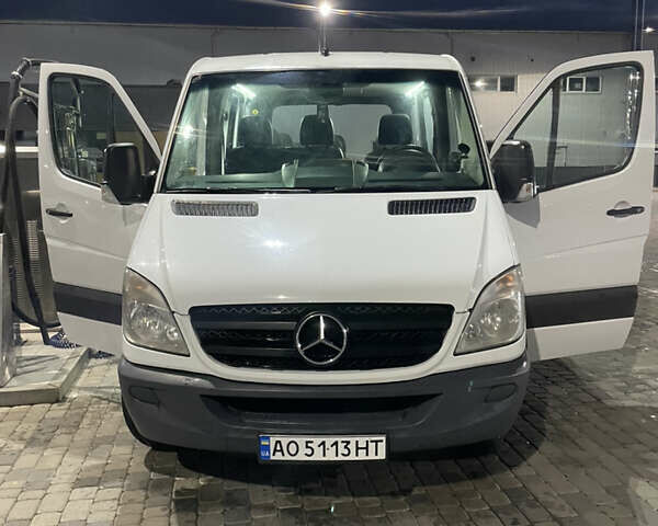 Білий Мерседес Sprinter, об'ємом двигуна 2.2 л та пробігом 304 тис. км за 12000 $, фото 1 на Automoto.ua
