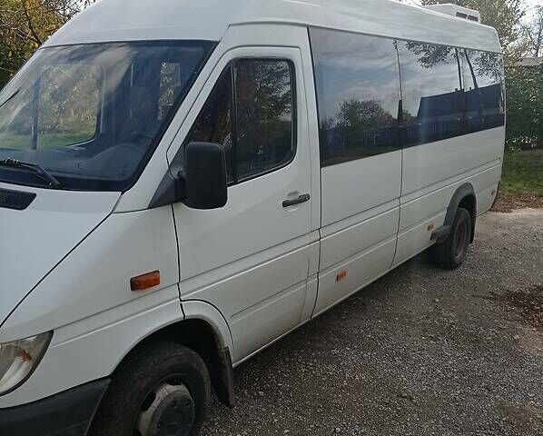 Белый Мерседес Sprinter, объемом двигателя 2.7 л и пробегом 512 тыс. км за 15500 $, фото 1 на Automoto.ua