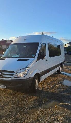 Белый Мерседес Sprinter, объемом двигателя 2.2 л и пробегом 630 тыс. км за 15000 $, фото 1 на Automoto.ua