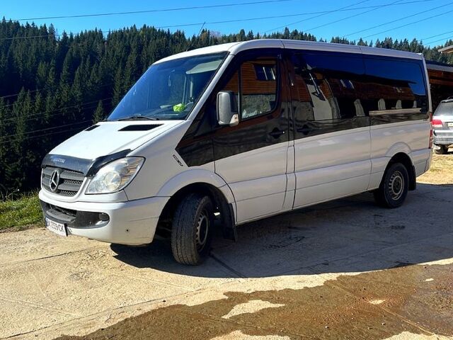 Белый Мерседес Sprinter, объемом двигателя 22 л и пробегом 450 тыс. км за 12500 $, фото 1 на Automoto.ua