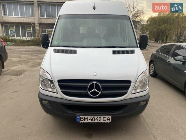 Белый Мерседес Sprinter, объемом двигателя 2.15 л и пробегом 300 тыс. км за 18999 $, фото 1 на Automoto.ua