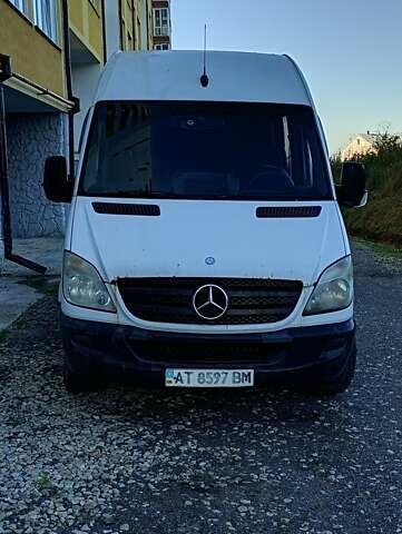 Білий Мерседес Sprinter, об'ємом двигуна 2.1 л та пробігом 490 тис. км за 9800 $, фото 1 на Automoto.ua