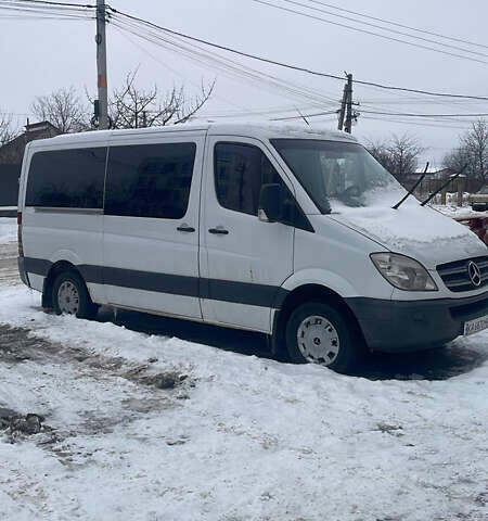 Белый Мерседес Sprinter, объемом двигателя 2.2 л и пробегом 470 тыс. км за 11000 $, фото 1 на Automoto.ua
