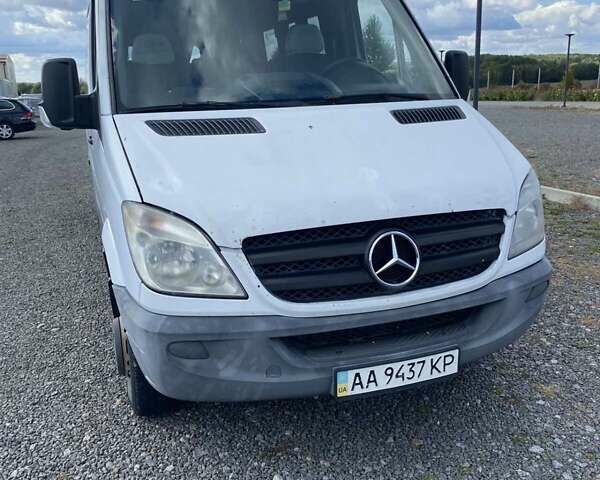 Білий Мерседес Sprinter, об'ємом двигуна 0 л та пробігом 384 тис. км за 11000 $, фото 1 на Automoto.ua