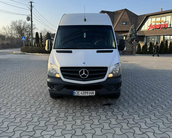 Белый Мерседес Sprinter, объемом двигателя 2.99 л и пробегом 699 тыс. км за 18392 $, фото 1 на Automoto.ua