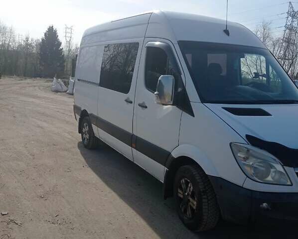 Белый Мерседес Sprinter, объемом двигателя 3 л и пробегом 550 тыс. км за 14000 $, фото 1 на Automoto.ua