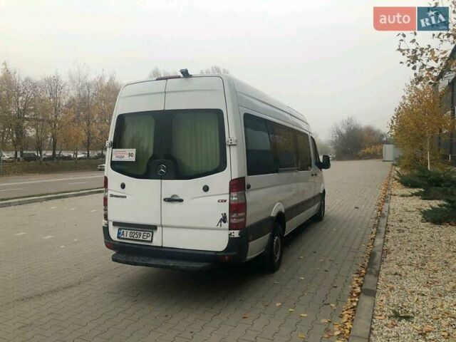 Белый Мерседес Sprinter, объемом двигателя 2.2 л и пробегом 200 тыс. км за 21300 $, фото 1 на Automoto.ua
