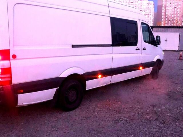 Білий Мерседес Sprinter, об'ємом двигуна 2.1 л та пробігом 500 тис. км за 15000 $, фото 1 на Automoto.ua