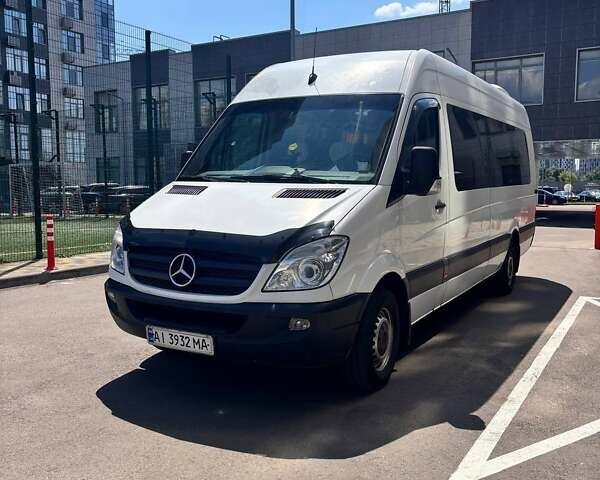 Белый Мерседес Sprinter, объемом двигателя 2.99 л и пробегом 510 тыс. км за 35000 $, фото 1 на Automoto.ua