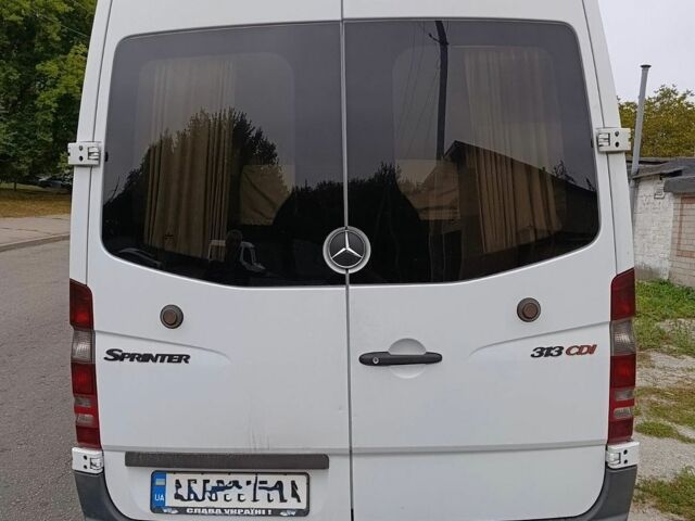 Белый Мерседес Sprinter, объемом двигателя 2.7 л и пробегом 270 тыс. км за 23000 $, фото 1 на Automoto.ua