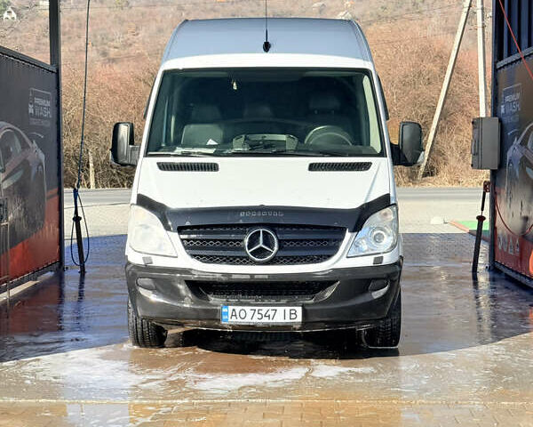 Білий Мерседес Sprinter, об'ємом двигуна 2.14 л та пробігом 666 тис. км за 13200 $, фото 1 на Automoto.ua