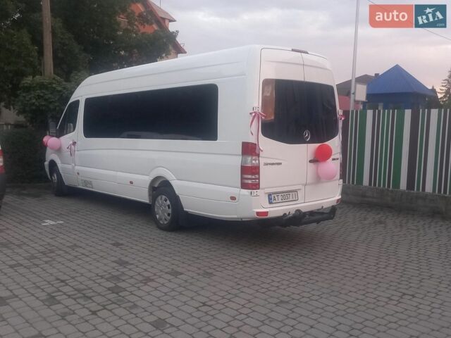 Белый Мерседес Sprinter, объемом двигателя 2.2 л и пробегом 373 тыс. км за 35500 $, фото 1 на Automoto.ua