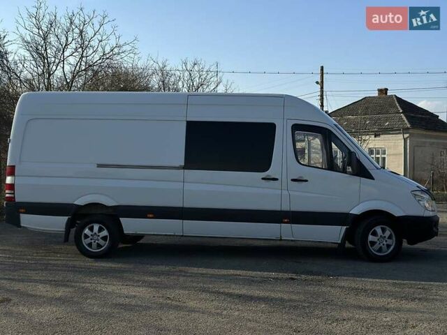 Белый Мерседес Sprinter, объемом двигателя 3 л и пробегом 470 тыс. км за 18900 $, фото 1 на Automoto.ua