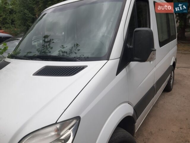 Белый Мерседес Sprinter, объемом двигателя 2.2 л и пробегом 450 тыс. км за 10399 $, фото 1 на Automoto.ua