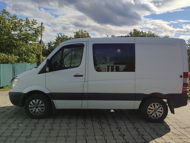 Білий Мерседес Sprinter, об'ємом двигуна 2.2 л та пробігом 365 тис. км за 11000 $, фото 1 на Automoto.ua