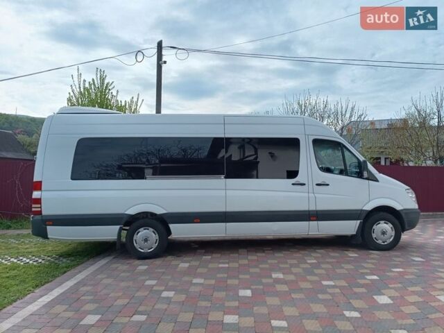 Белый Мерседес Sprinter, объемом двигателя 3 л и пробегом 350 тыс. км за 35000 $, фото 1 на Automoto.ua