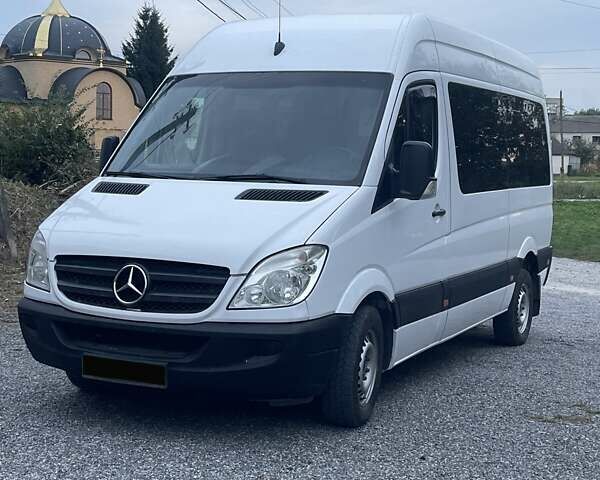 Білий Мерседес Sprinter, об'ємом двигуна 2.14 л та пробігом 200 тис. км за 16800 $, фото 1 на Automoto.ua
