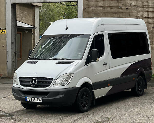 Білий Мерседес Sprinter, об'ємом двигуна 2.1 л та пробігом 400 тис. км за 16500 $, фото 1 на Automoto.ua