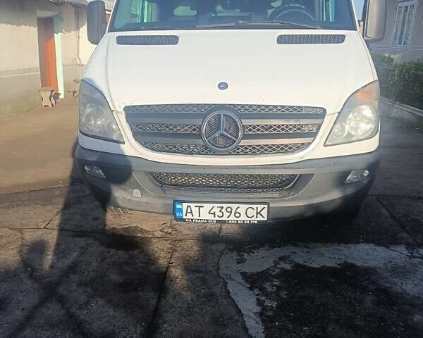 Белый Мерседес Sprinter, объемом двигателя 0 л и пробегом 520 тыс. км за 10500 $, фото 1 на Automoto.ua