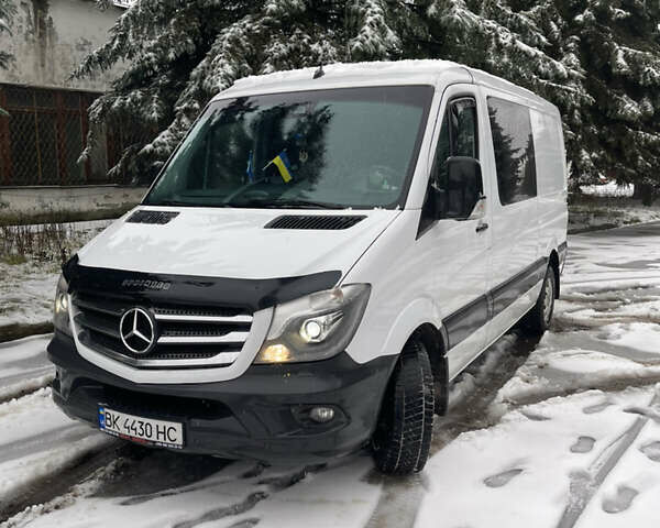 Белый Мерседес Sprinter, объемом двигателя 2.1 л и пробегом 390 тыс. км за 19000 $, фото 1 на Automoto.ua