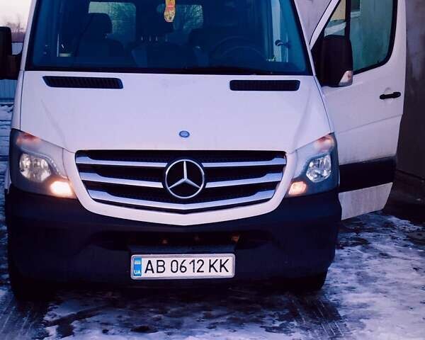 Белый Мерседес Sprinter, объемом двигателя 2.14 л и пробегом 570 тыс. км за 14500 $, фото 1 на Automoto.ua