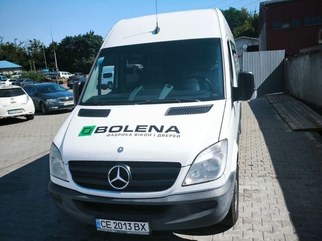 Белый Мерседес Sprinter, объемом двигателя 2.14 л и пробегом 395 тыс. км за 25000 $, фото 1 на Automoto.ua