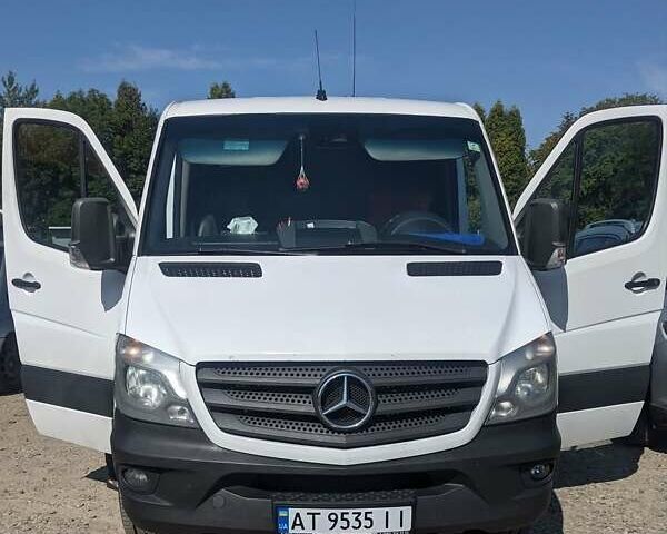 Белый Мерседес Sprinter, объемом двигателя 2.2 л и пробегом 653 тыс. км за 18400 $, фото 1 на Automoto.ua