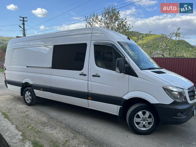 Белый Мерседес Sprinter, объемом двигателя 3 л и пробегом 540 тыс. км за 30000 $, фото 1 на Automoto.ua