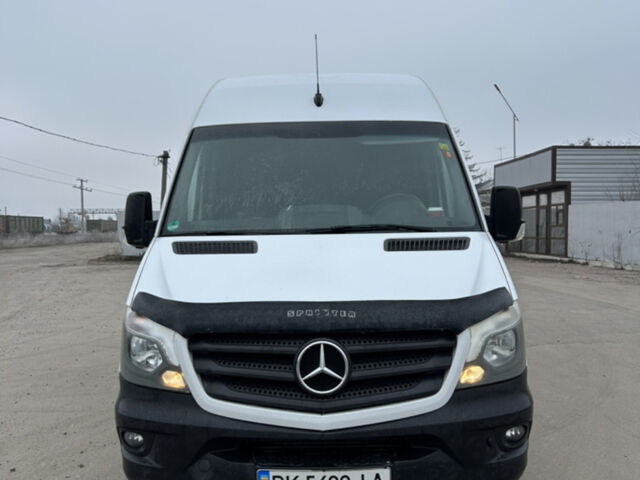 Белый Мерседес Sprinter, объемом двигателя 2.1 л и пробегом 320 тыс. км за 16500 $, фото 1 на Automoto.ua