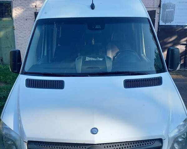 Белый Мерседес Sprinter, объемом двигателя 2.1 л и пробегом 390 тыс. км за 18500 $, фото 1 на Automoto.ua