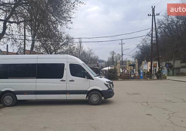 Белый Мерседес Sprinter, объемом двигателя 2.3 л и пробегом 350 тыс. км за 21000 $, фото 1 на Automoto.ua