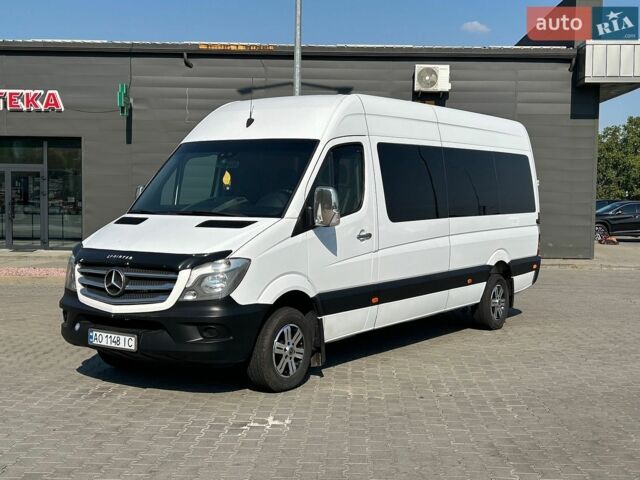 Белый Мерседес Sprinter, объемом двигателя 3 л и пробегом 615 тыс. км за 16900 $, фото 1 на Automoto.ua