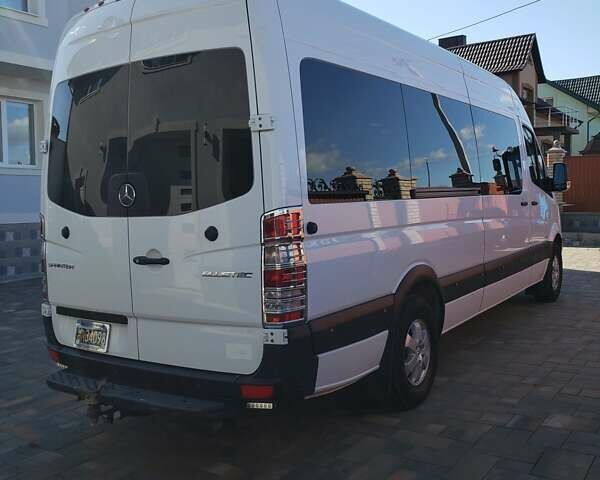 Белый Мерседес Sprinter, объемом двигателя 0 л и пробегом 48 тыс. км за 57000 $, фото 1 на Automoto.ua