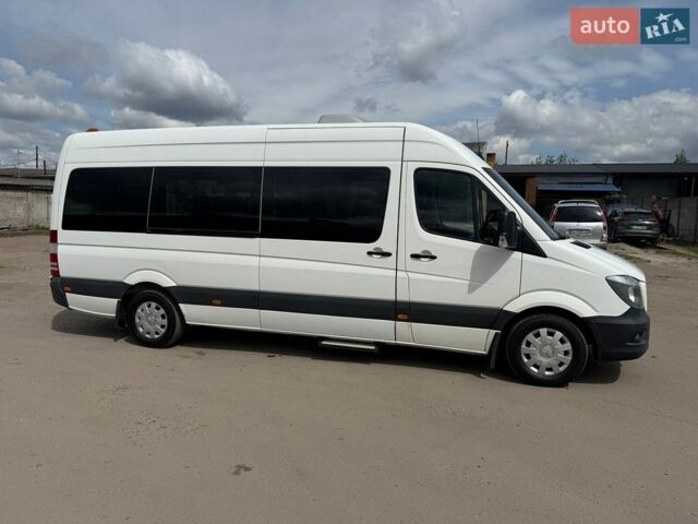 Белый Мерседес Sprinter, объемом двигателя 2.2 л и пробегом 337 тыс. км за 25408 $, фото 1 на Automoto.ua