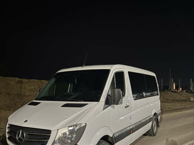 Белый Мерседес Sprinter, объемом двигателя 2.2 л и пробегом 320 тыс. км за 18500 $, фото 1 на Automoto.ua