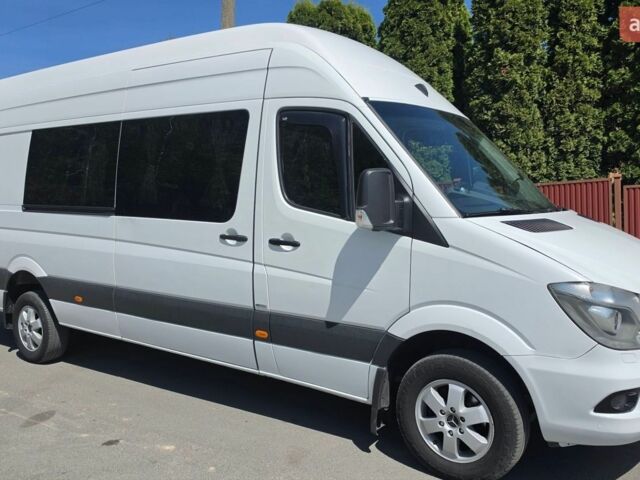 Белый Мерседес Sprinter, объемом двигателя 2.99 л и пробегом 300 тыс. км за 35000 $, фото 1 на Automoto.ua